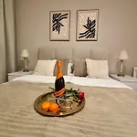 Olive Mit Balkonen & Elektrogrill, 24h Self-check-in, Free Parking, Netflix & Wifi, Lage, Naehe Kem Kliniken 아파트