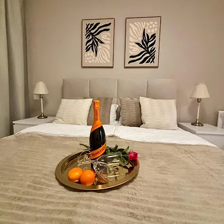 Olive Mit Balkonen & Elektrogrill, 24h Self-check-in, Free Parking, Netflix & Wifi, Lage, Naehe Kem Kliniken Apartmán