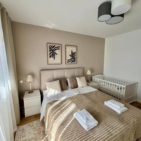 Olive Mit Balkonen & Elektrogrill, 24h Self-check-in, Free Parking, Netflix & Wifi, Lage, Naehe Kem Kliniken Essen