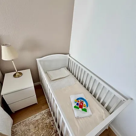 Apartament Olive Mit Balkonen & Elektrogrill, 24h Self-check-in, Free Parking, Netflix & Wifi, Lage, Naehe Kem Kliniken Essen