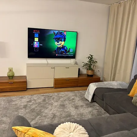 Olive Mit Balkonen & Elektrogrill, 24h Self-check-in, Free Parking, Netflix & Wifi, Lage, Naehe Kem Kliniken Apartmán Essen