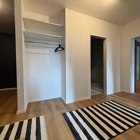 Olive Mit Balkonen&elektrogrill, 24h Self-check-in, Free Parking, Netflix&wifi, Lage, Nähe Kem Kliniken *