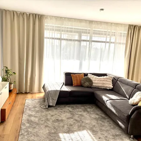 Olive Mit Balkonen & Elektrogrill, 24h Self-check-in, Free Parking, Netflix & Wifi, Lage, Naehe Kem Kliniken Essen