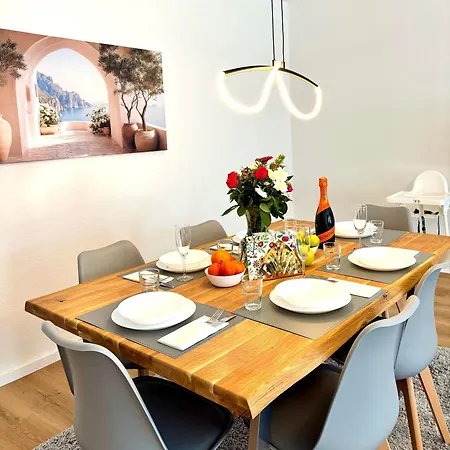 Olive Mit Balkonen & Elektrogrill, 24h Self-check-in, Free Parking, Netflix & Wifi, Lage, Naehe Kem Kliniken Lägenhet Essen